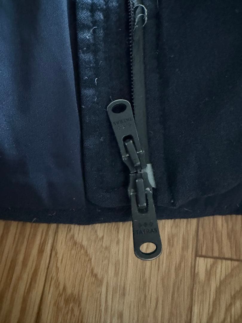 タトラス ダウンジャケット ネイビー サイズ04