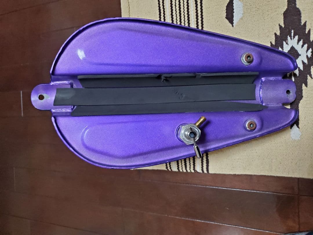 スポーツスタータンク　ロートンネルタンク　カスタムペイント