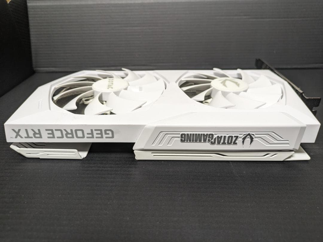 グラフィックボード・グラボ・ビデオカード ZOTAC GeForce RTX 3060 AMP White Edition