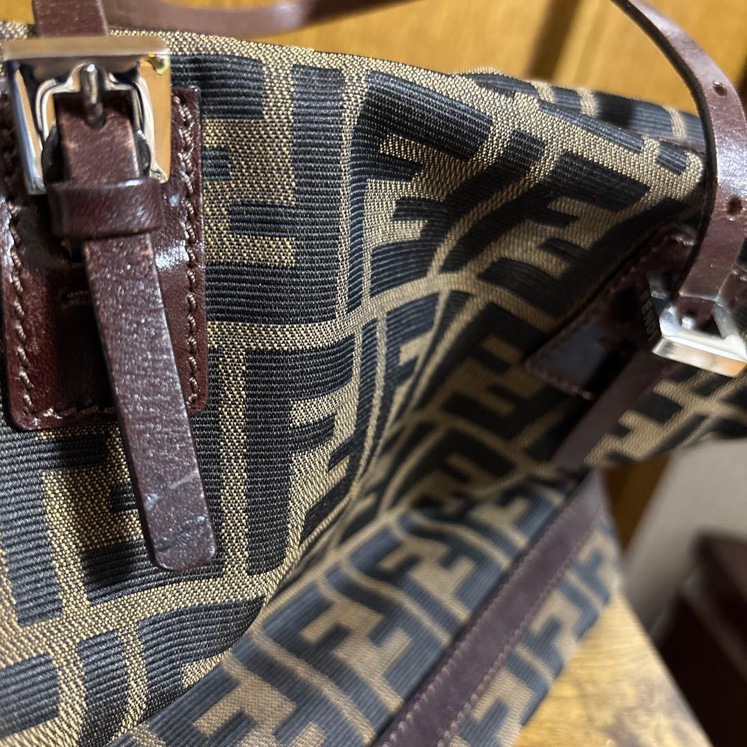 FENDI ズッカ　ショルダーバッグ