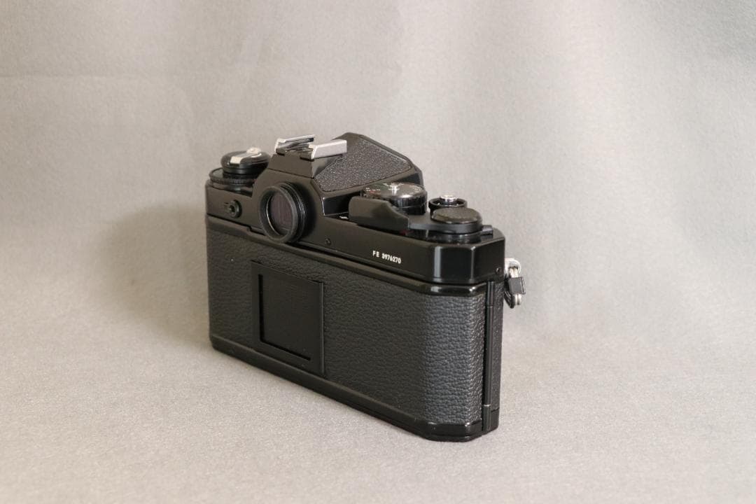 NIKON FE黒+MD12モータードライブ