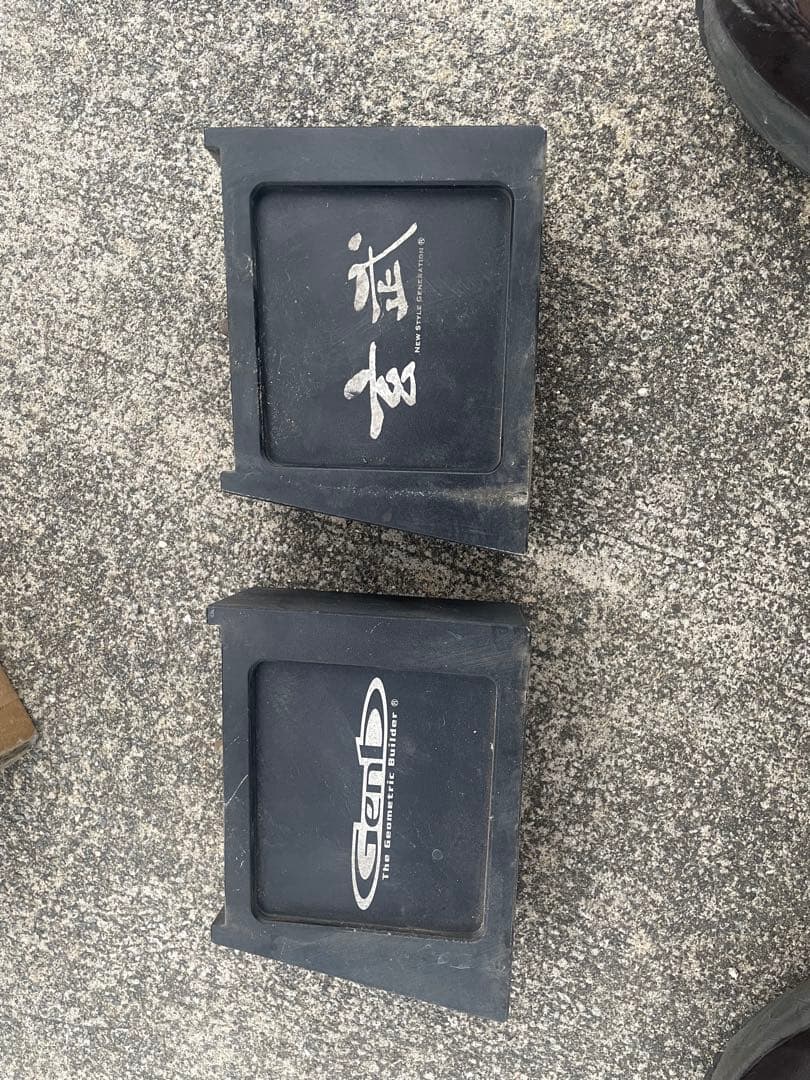 ハイエース　玄武　4インチブロック