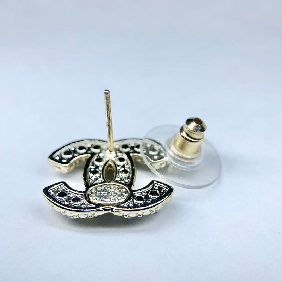 未使用級 CHANEL シャネル ピアス ココマーク パール装飾 片耳 2023