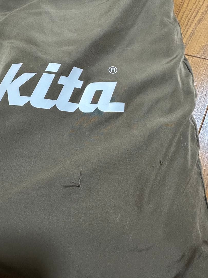 マキタ　充電式暖房ひざ掛け cb200dbn バッテリーホルダ付き