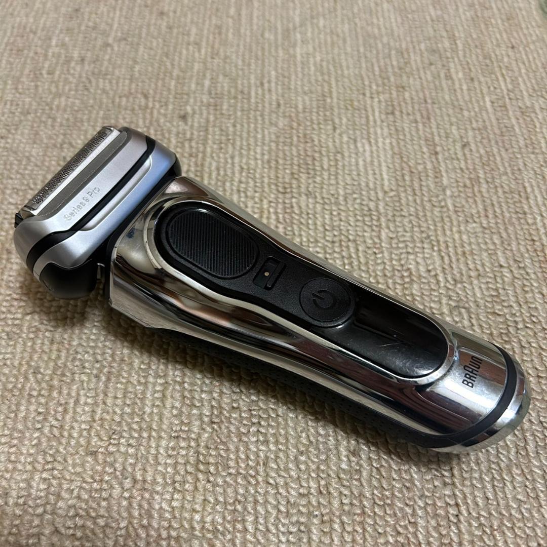 Braun メンズ電気シェーバー 9PRO充電器・ケース付き