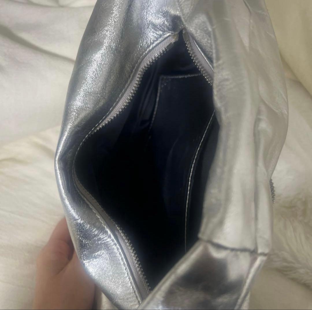 GADID ANONIEM シルバーハンドバッグ