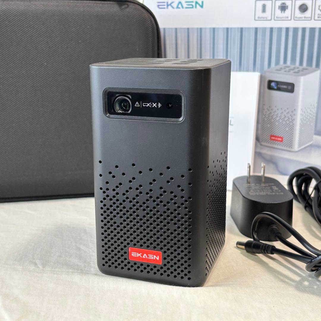 EKASN ポータブル プロジェクター 充電器付き 動作確認済み スピーカー