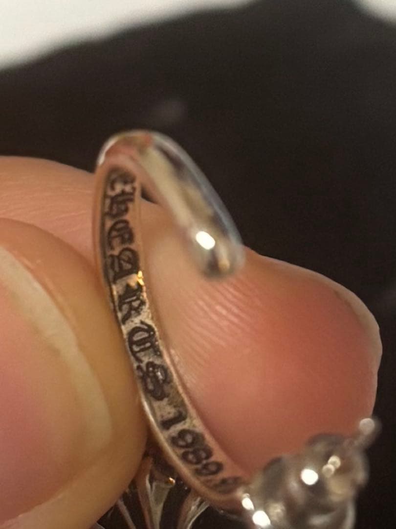 はち様　「訳アリ早い者勝ち」　クロムハーツ　タイニーCHクロス　ピアス