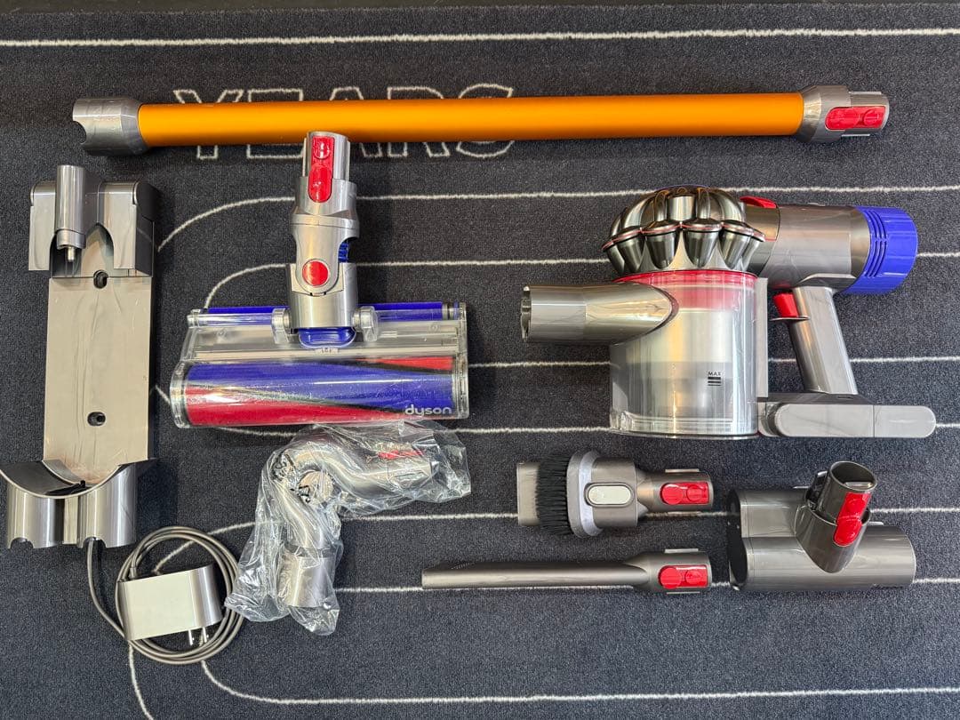 dyson V8 fluffy スティッククリーナー