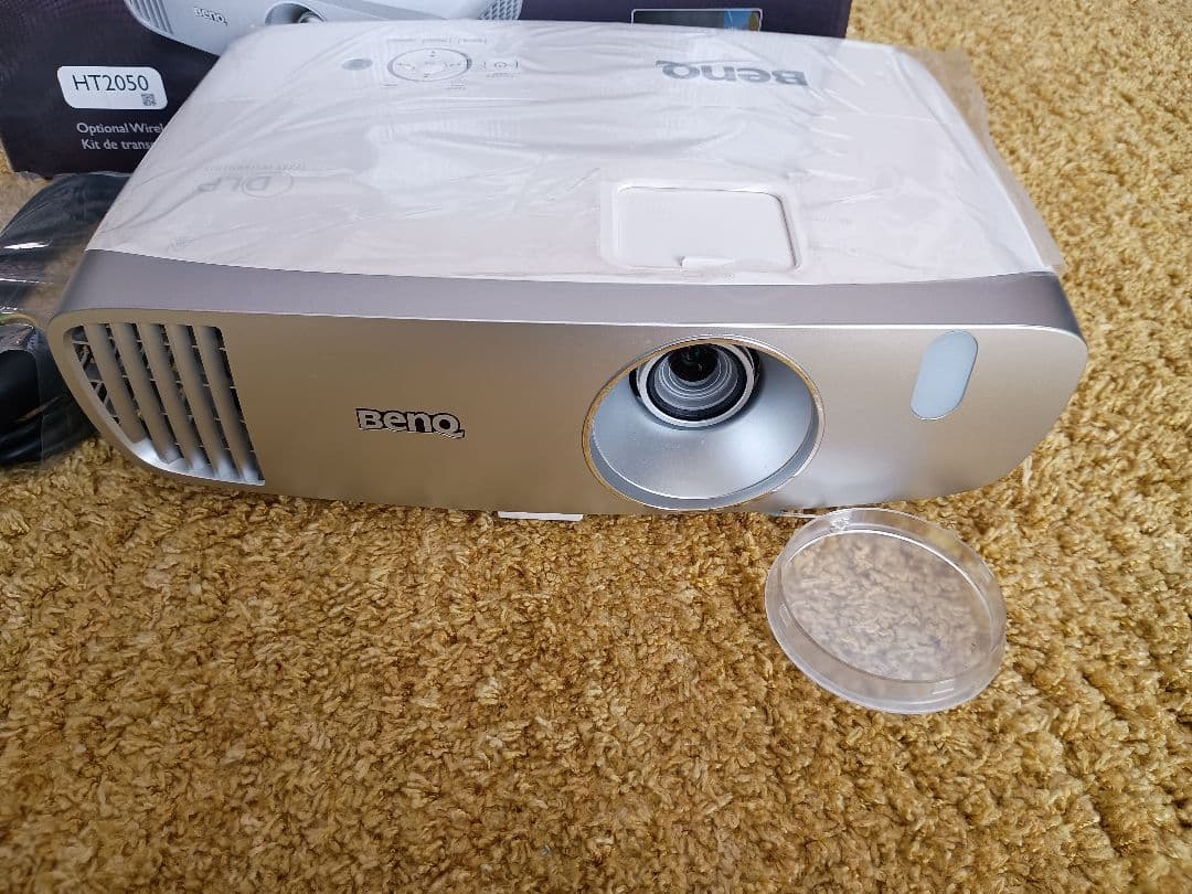 BenQ HT2050 FHD ホームプロジェクター