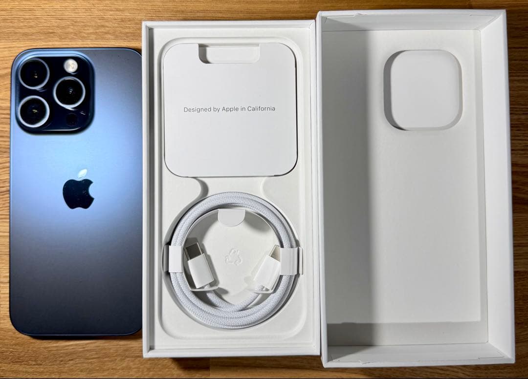 iPhone15 Pro 256GB (SIMフリー) ブルーチタニウム　美品