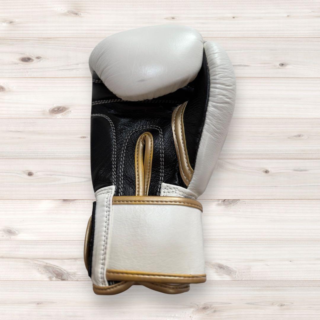 【中古】ISAMI BOXER ボクシンググローブ 白 10オンス
