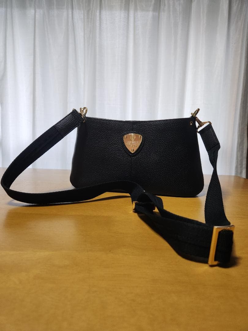 黒 レザー クラッチバッグ