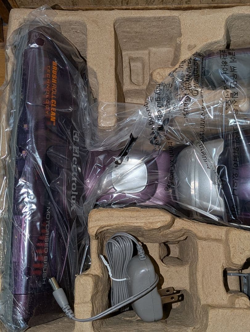 【新品未使用品】Electrolux エルゴラピード 2in1 ZB2932