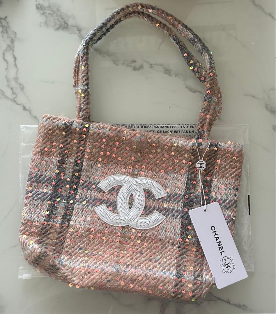 CHANELシャネルビューティーノベルティバッグ　ツィードスパンコール　ピンク