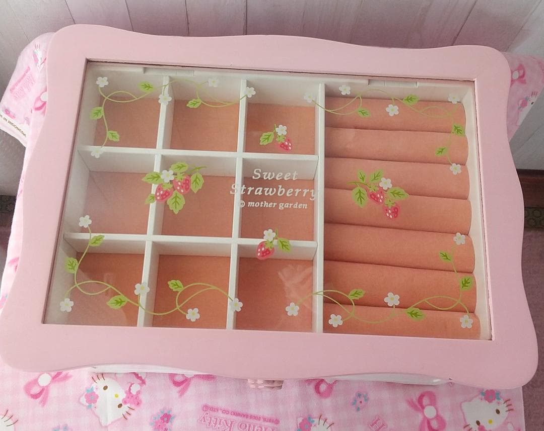 マザーガーデン　ジュエリーボックス　ジュエリーケース　マザーグースの森　いちご