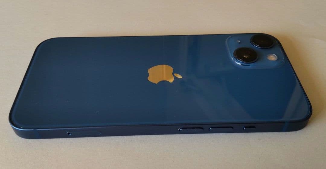 【美品・バッテリー100％】Apple iPhone 13 本体