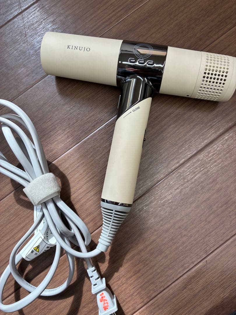 KINUJO ヘアードライヤー ホワイト KH001 ノズルなし 動作確認済み