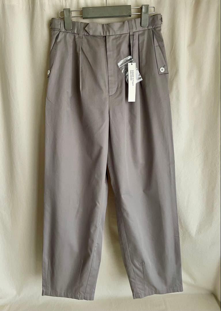 【新品タグ付き】北欧暮らしの道具店 タックパンツ バルーンパンツ グレージュ