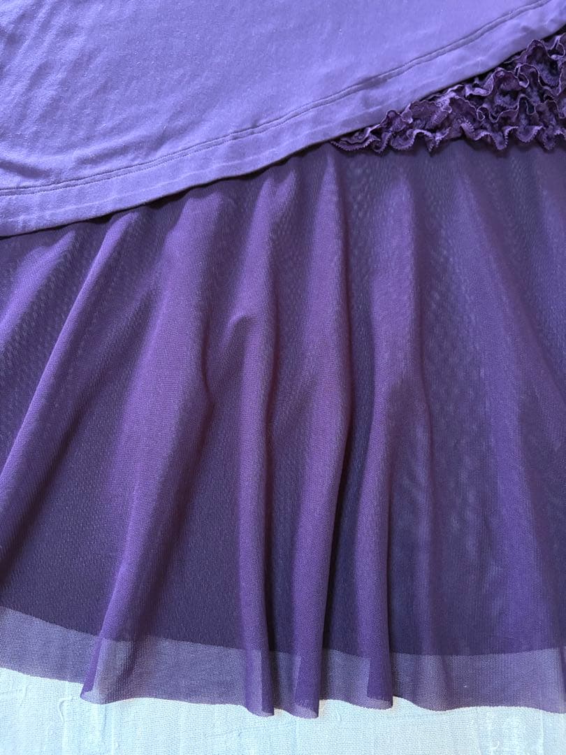 『新品未使用』⭐️トクコプルミエヴォル⭐️紫地犬と猫の刺繍長袖ワンピースチュニック❣️