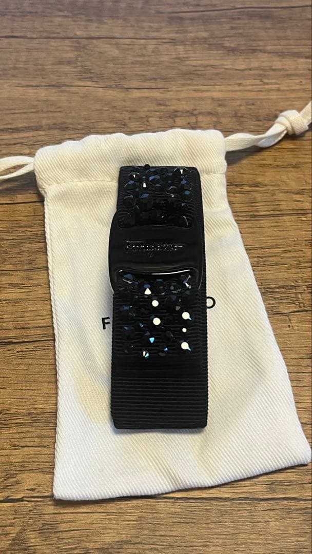 フェラガモ リボンバレッタ　箱、保存袋付き