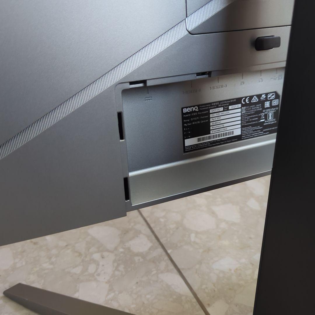 【美品】BenQ MOBIUZ EX2710Q 27インチ ゲーミングモニター