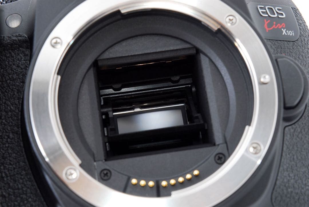 一眼レフカメラcanon kiss x10i標準&望遠&単焦点レンズセット