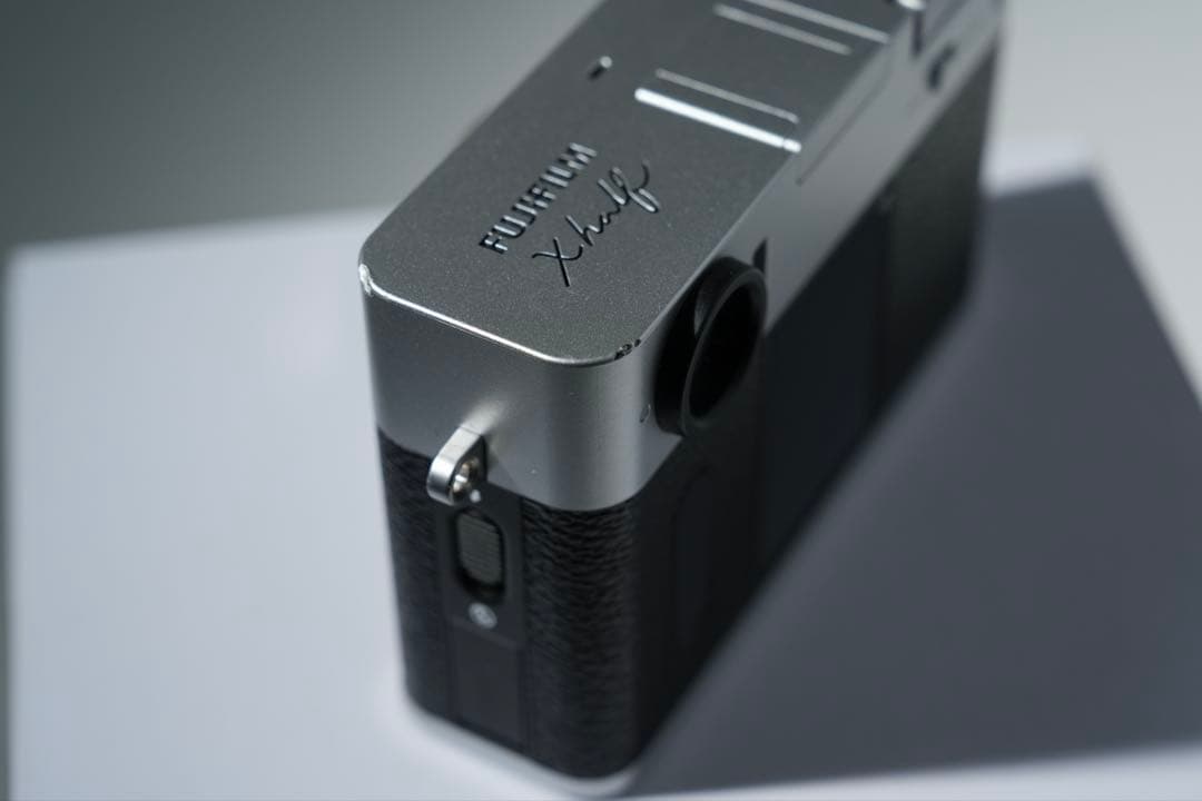 FUJIFILM X half X-HF1 シルバー 最安値