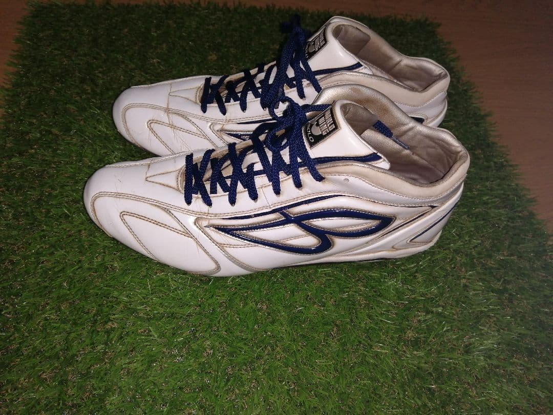 ビモロ野球　ホワイト/ネイビー 金属スパイク