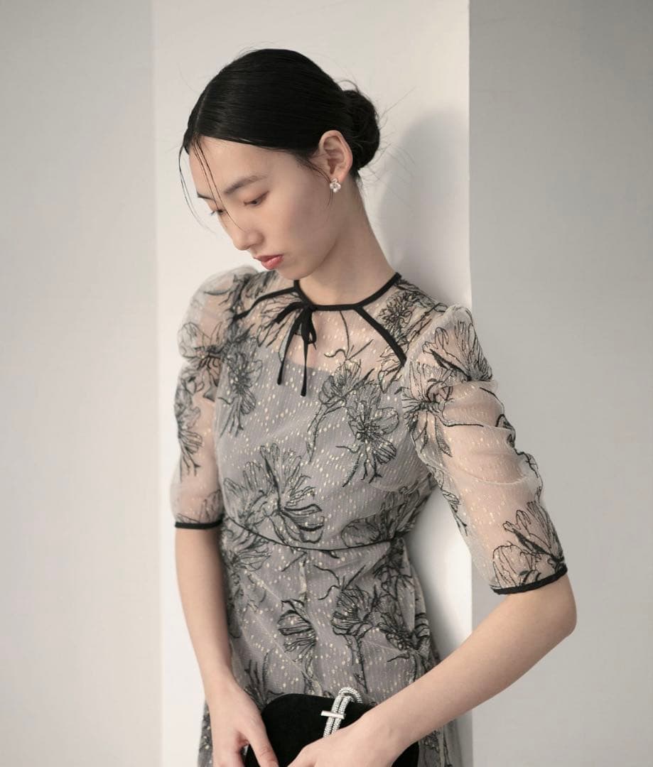 Leja半袖花柄刺繍レースフロントバックリボンパフスリーブマーメイドフレアドレス