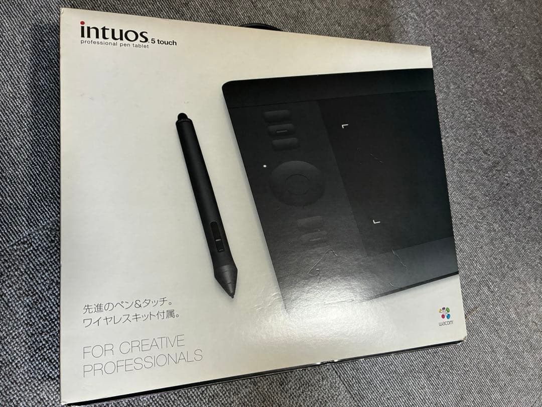 【美品】Wacom intuos 5touch プロフェッショナル　ペンタブ