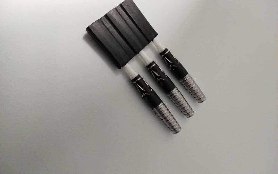 こ*め様 サングリアル!坂口優希恵!極美品!新品同品!付録未開封!ダーツセット