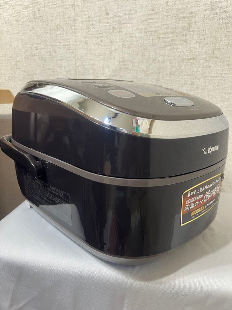 ZOJIRUSHI 極め羽釜 圧力IH炊飯器 NP-WD10（5.5合炊き）