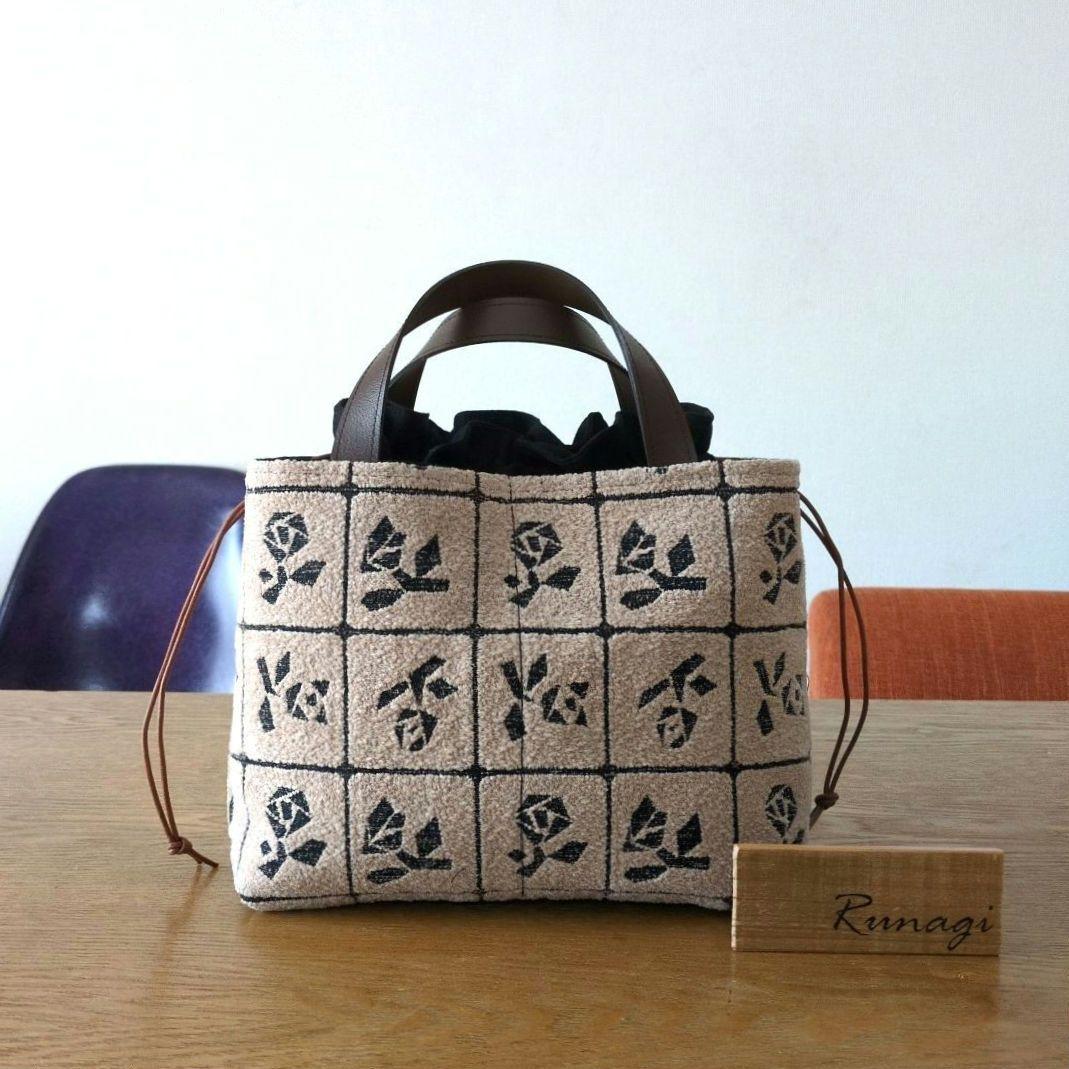 【1551】あおりポケットの巾着バッグ＊ミナペルホネン