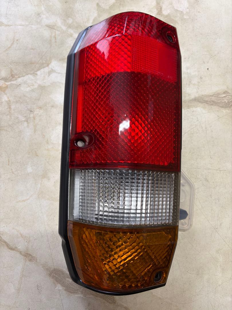 トヨタ ランドクルーザー 78プラド テールランプ 赤 オレンジ クリアレンズ