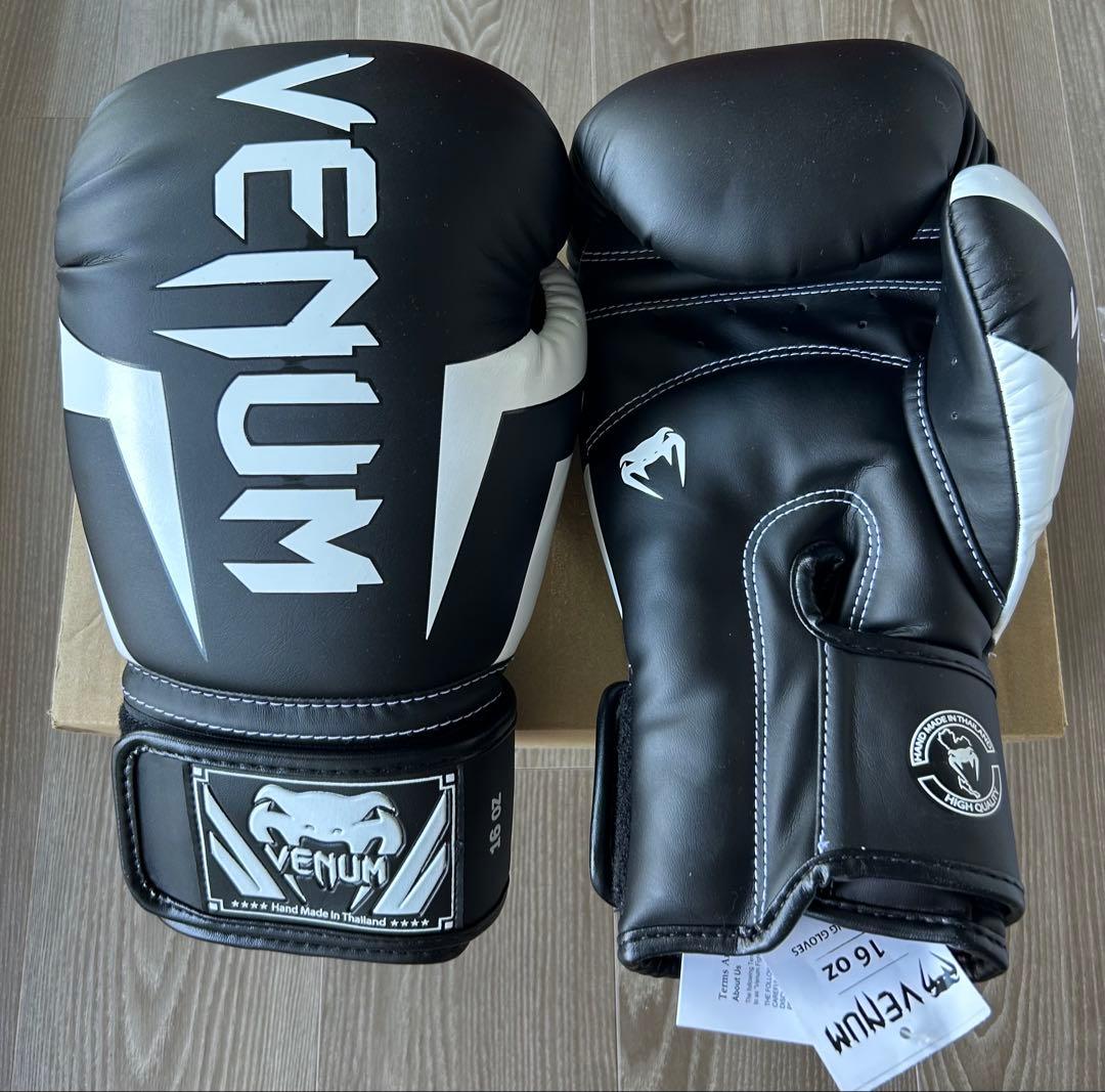 VENUM ヴェナム ELITE ボクシンググローブ 16オンス　新品タグ付き