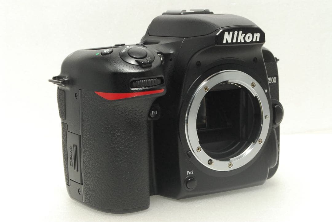 Nikon D7500 ❤️超望遠300mm ダブルレンズ ニコン 一眼レフカメラ