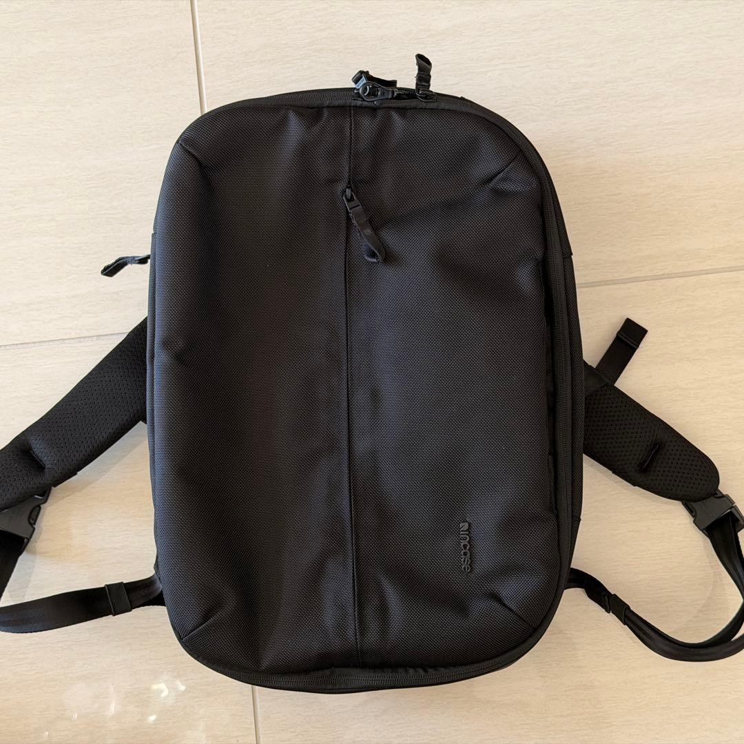 Incase Tracks Two-way Brief中古美品