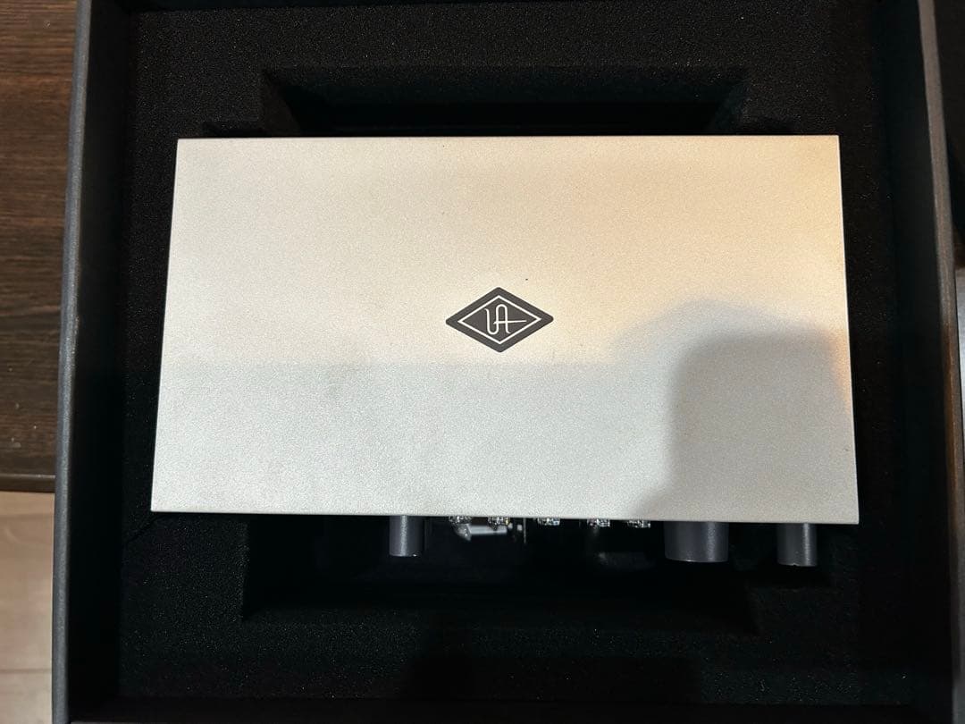 UNIVERSAL AUDIO volt4 （オーディオインターフェイス）