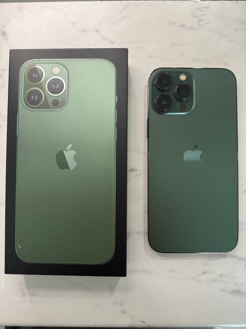 値下げしました‼︎iPhone13ProMax 512GB SIMフリー版ケース付