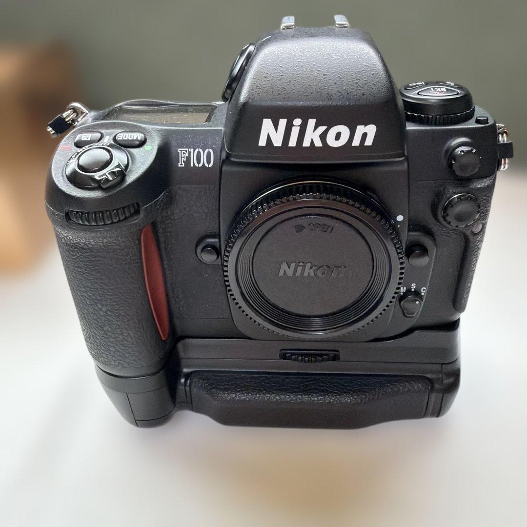 Nikon F100 フィルム一眼レフカメラ