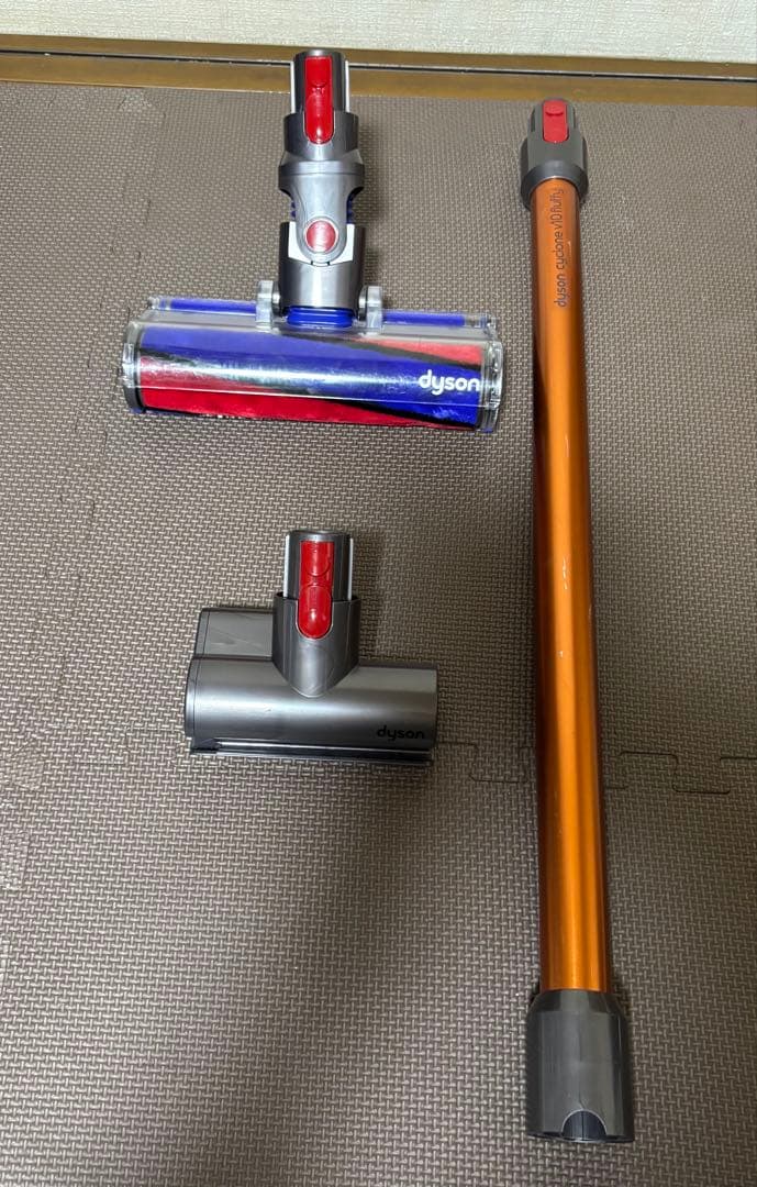 ダイソン V10 sv12 フロアドッグ付　分解洗浄済み