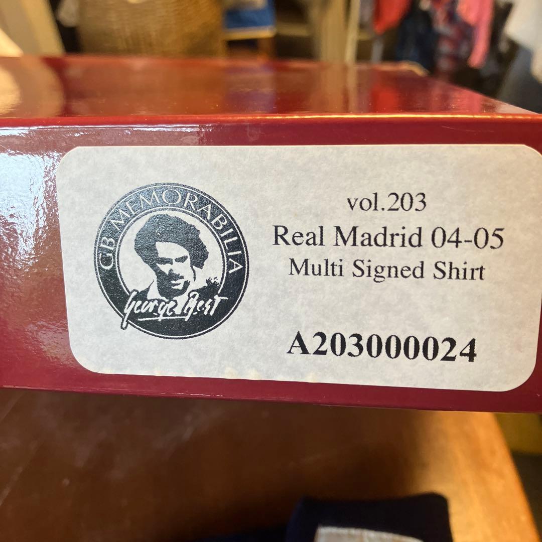 レアル・マドリード2004〜2005シーズン銀河系軍団サイン入りユニフォーム