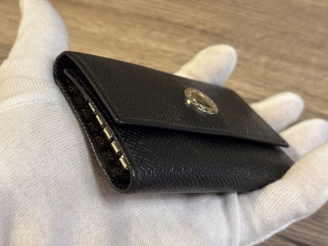 【極美品】ブルガリBVLGARI ブラックレザーキーケース　6連