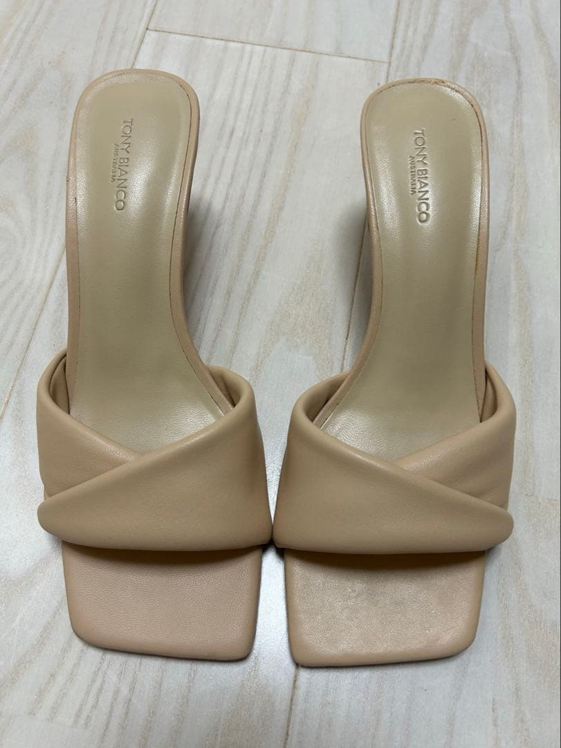 Tony Bianco Alexa Sandal ベージュ