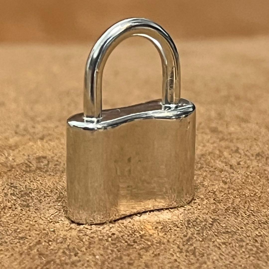 ティファニー 1837 カデナ パドロック ペンダントトップ チャーム