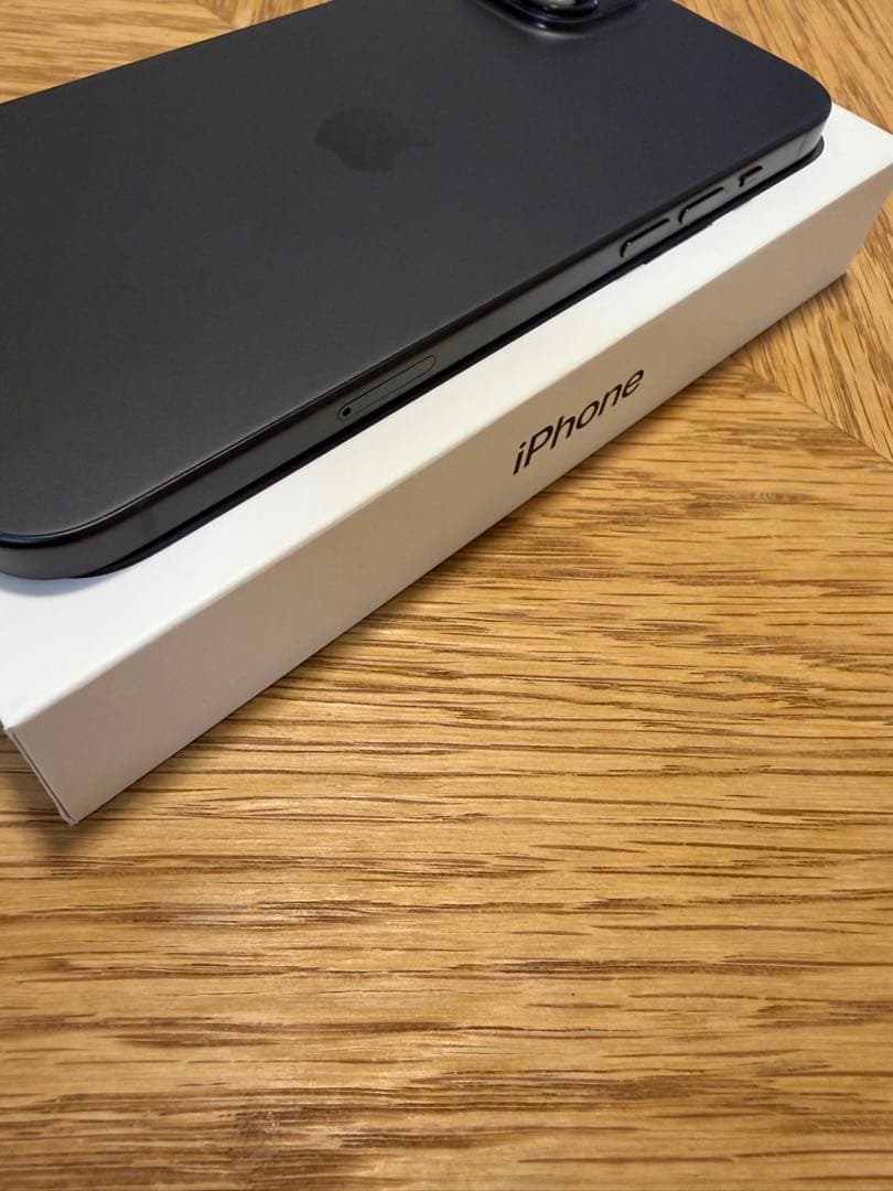 iPhone 15 Plus ブラック