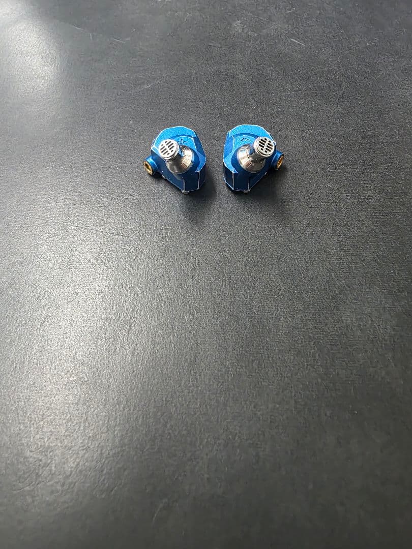 Campfire Audio Q4 C/2019 Q4 (3BAイヤホン)