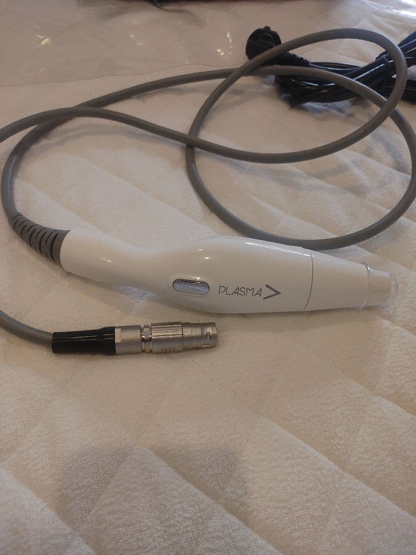 値下げ!Plados 美顔器 2つのケアヘッド付き