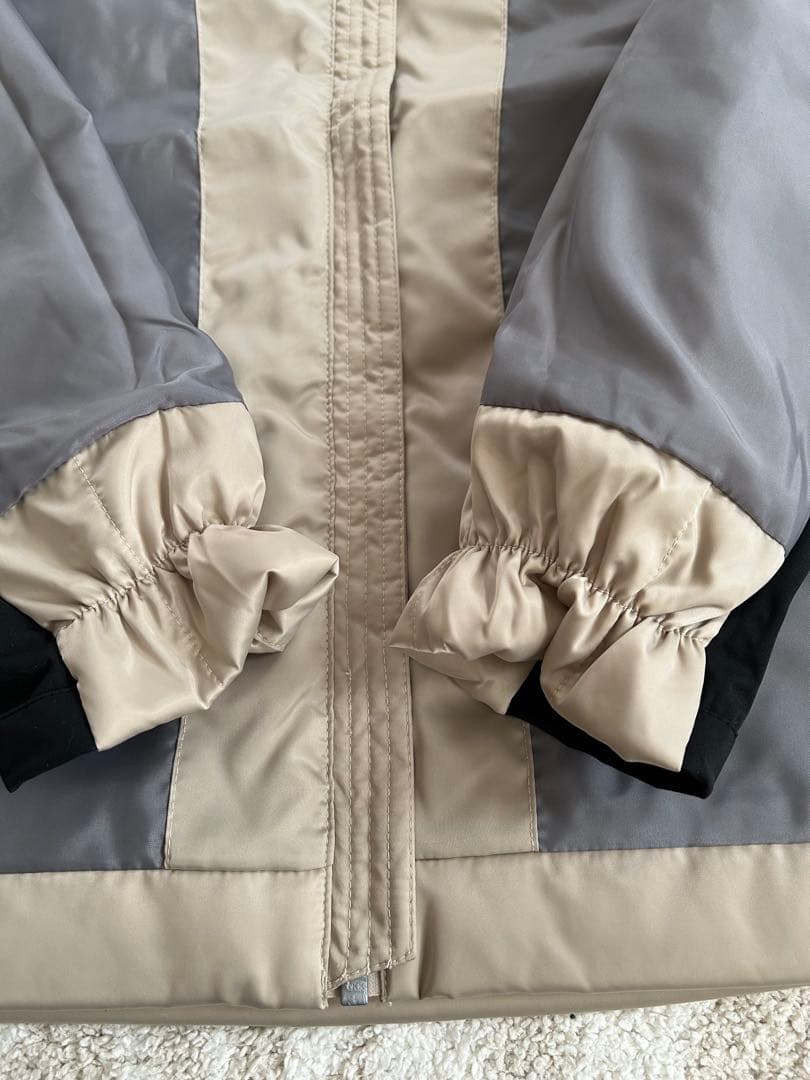 【タグ付未使用品】 MUNSING WEAR ダウンジャケット　サイズL